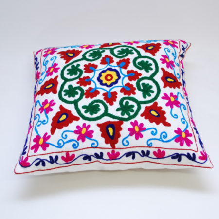 Oosters sierkussen | Embroidery | Kleurrijke Oosterse kussens | Marokkaanse kussens en poefen